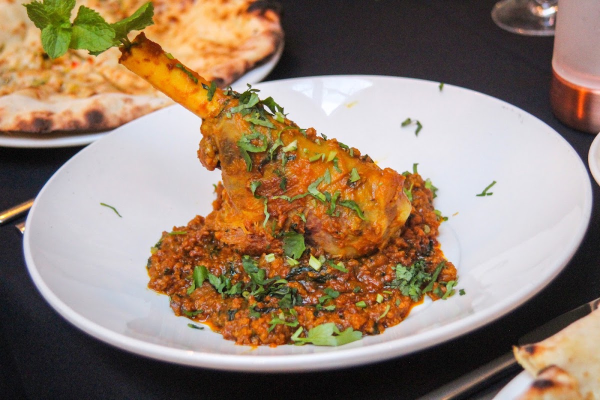 Vasaanti Droitwich Photos 2